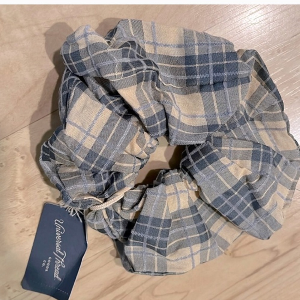 NEW Blue Check Pattern Universal Thread from Target hair tie "Twister”
